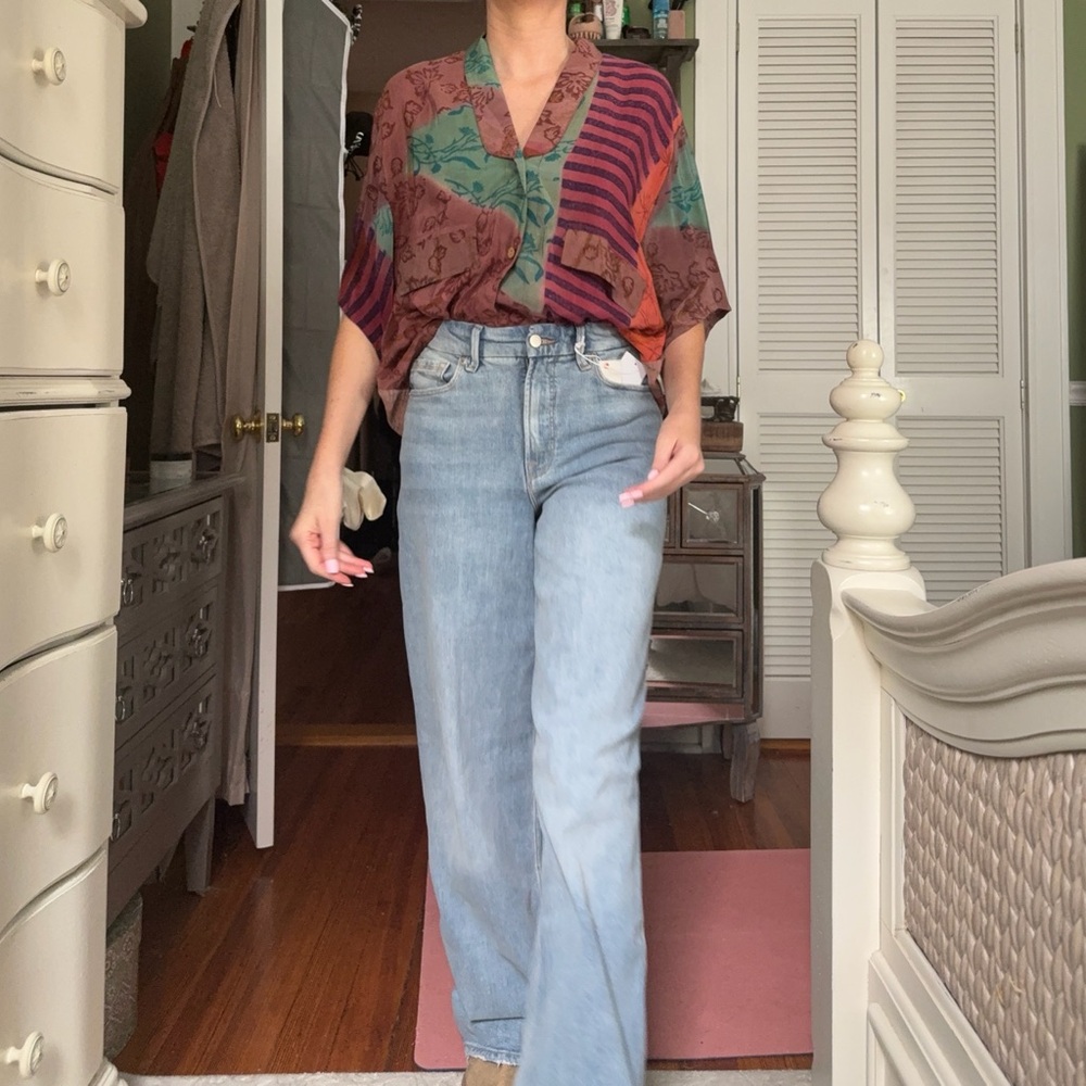 Kantha Bae Silk Short Sleeve Blouse - Picture 2 of 6